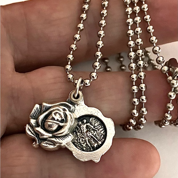 SAINT MICHAEL ROSARY LOCKET NECKLACE - Picture 4 of 10